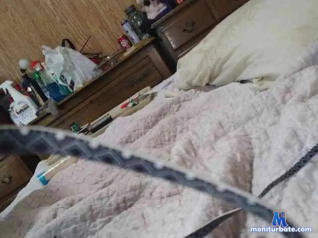 Stonedrob bongacams performer male