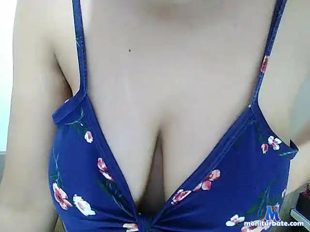 BoobyPinay bongacams performer female