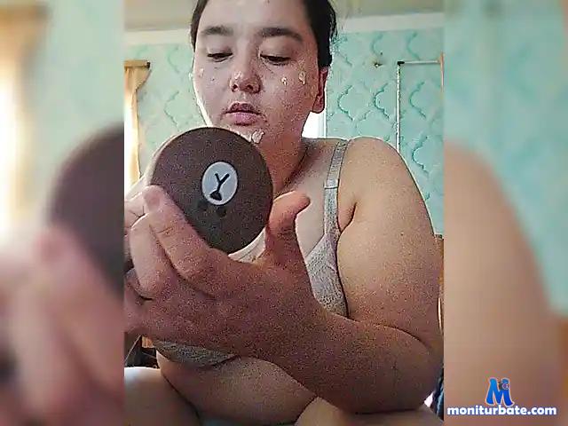 LisaMelene bongacams performer female