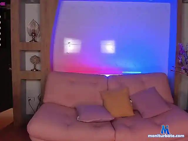 NatyRomero bongacams performer female