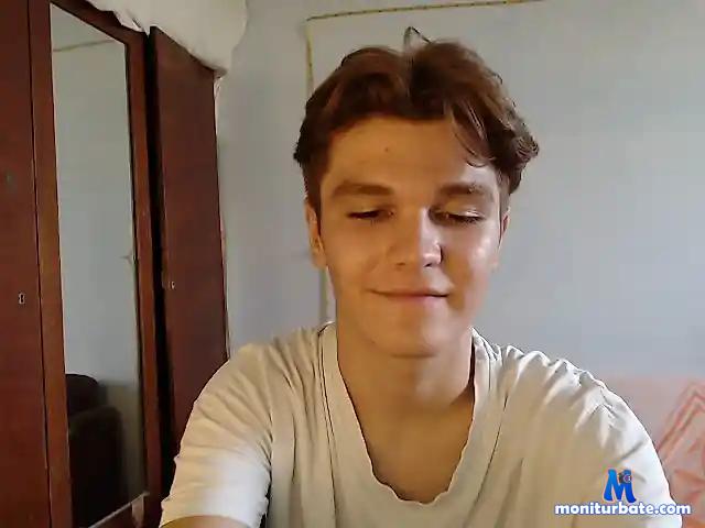 MikkieGray bongacams performer male