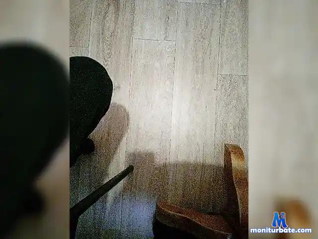 LilRenly bongacams performer male