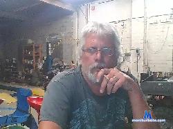 happybl1 bongacams live cam performer profile