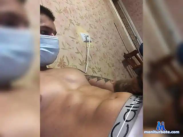 Raccoon828 bongacams performer male