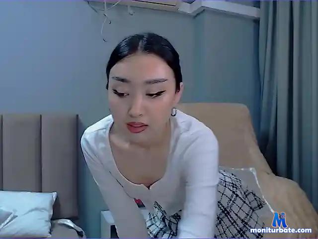 JinuaSol bongacams performer female