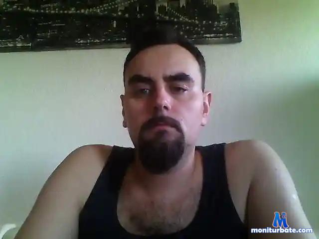 Janovic971 bongacams performer male