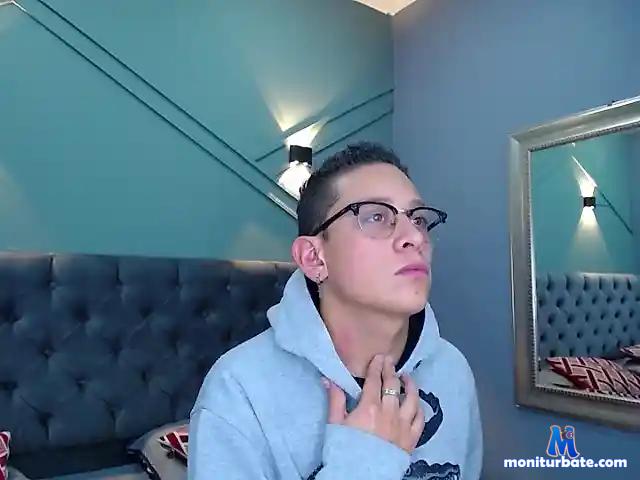 DamianDrack bongacams performer male