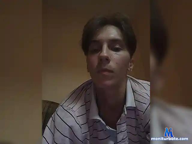 KOTIKanalcik bongacams performer male