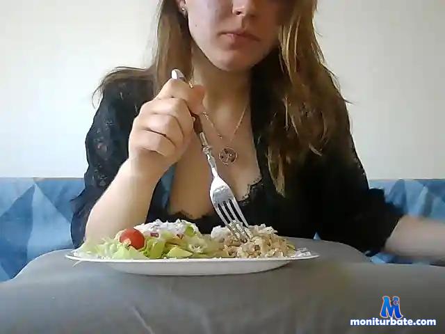 Chmurka bongacams performer female