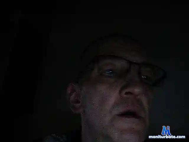 Nylonaxel bongacams performer male
