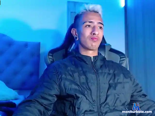 MartiinLeon bongacams performer male
