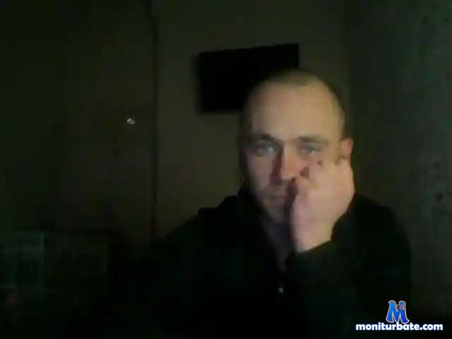 DanQStone bongacams performer male