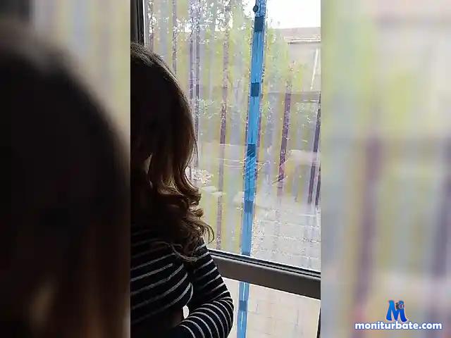 sarablueyes bongacams performer female