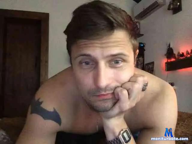 WilliamBats bongacams performer male