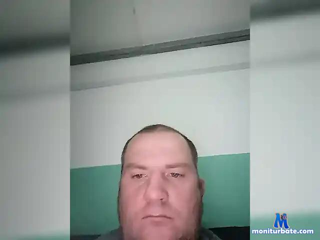 At13132 bongacams performer male