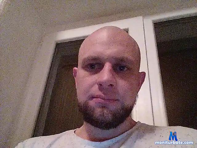 AndrewTown bongacams performer male
