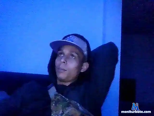 MikeBoddy bongacams performer male