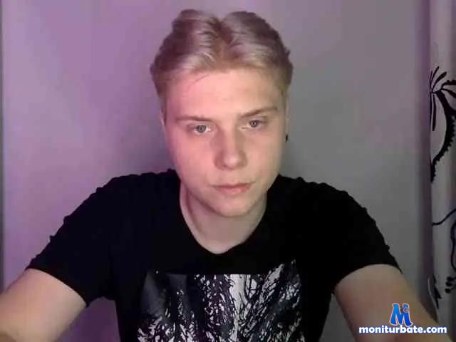 stat13 bongacams performer male
