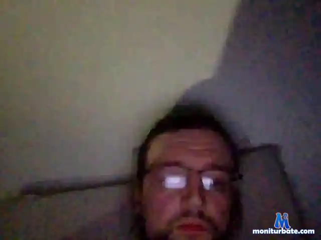 creme711 bongacams performer male
