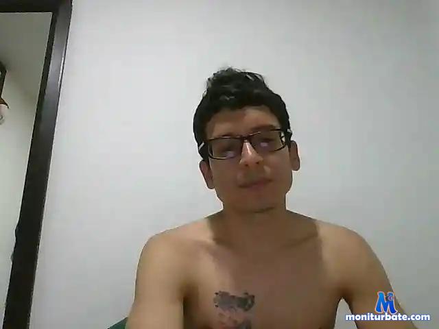 TerryDiaz2 bongacams performer male