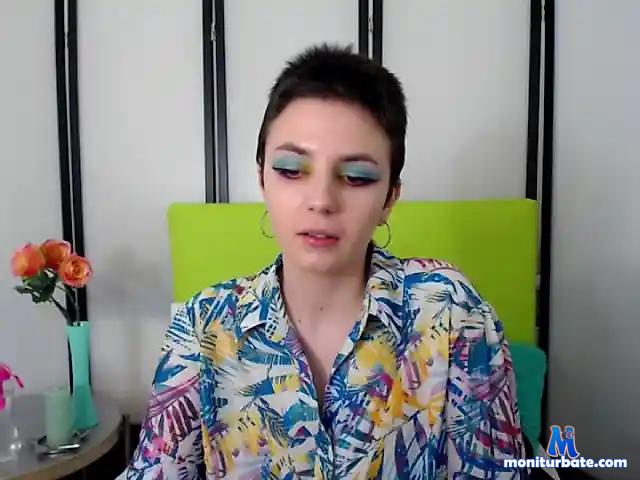 LarissaFast bongacams performer female