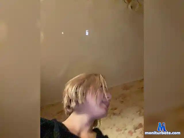 PysseeCRY bongacams performer couple male female