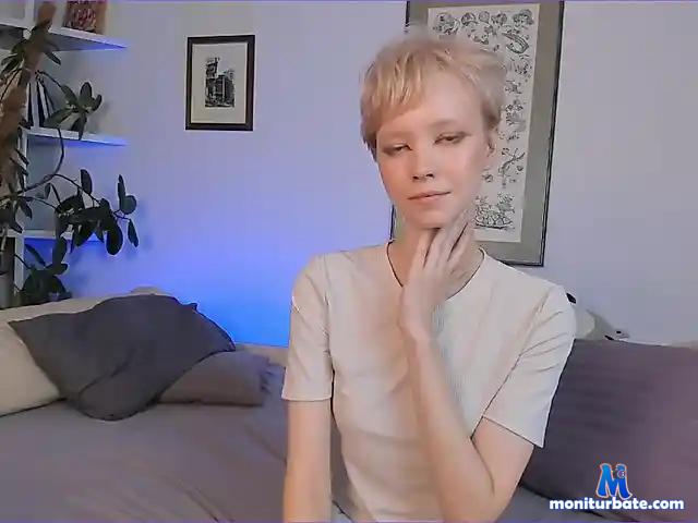 Cricencri bongacams performer female