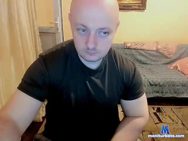 wildthoughts bongacams performer male