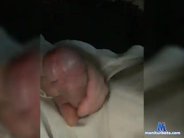 MikeMorales20 bongacams performer male