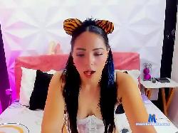 SaraaThompson bongacams live cam performer profile