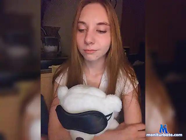 emilypech bongacams performer female