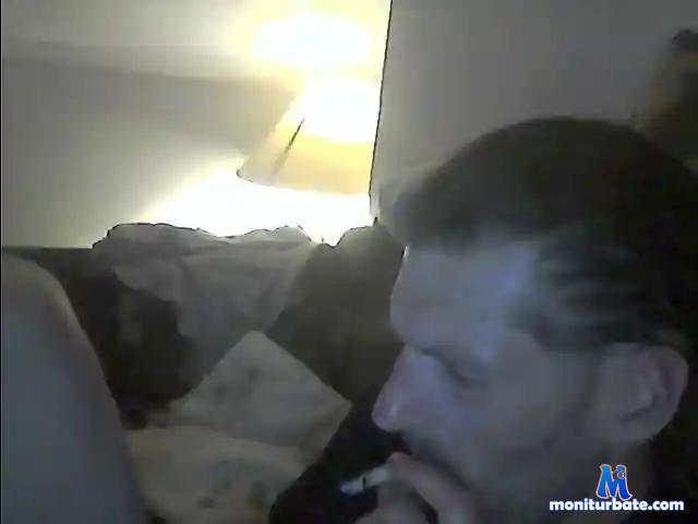 abov3u2 bongacams performer male