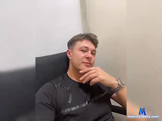 Aress734 bongacams performer male