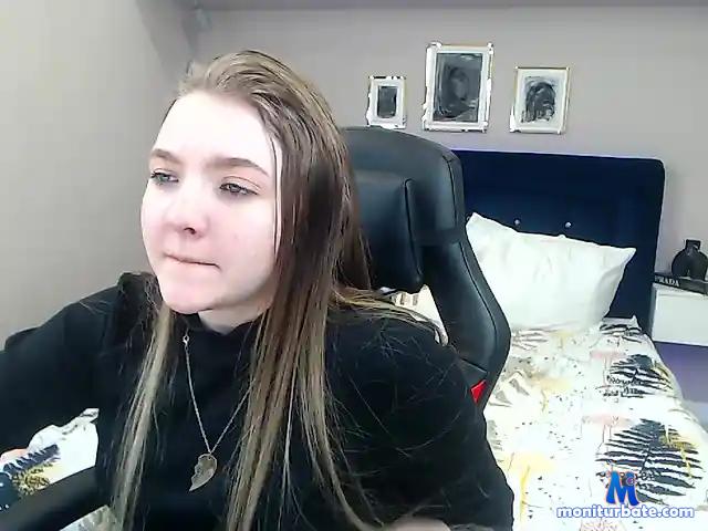 KatarinaLITTLE bongacams performer female
