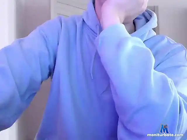 LOVEEVOLE bongacams performer male