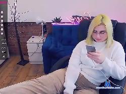 MolliaJany bongacams live cam performer profile