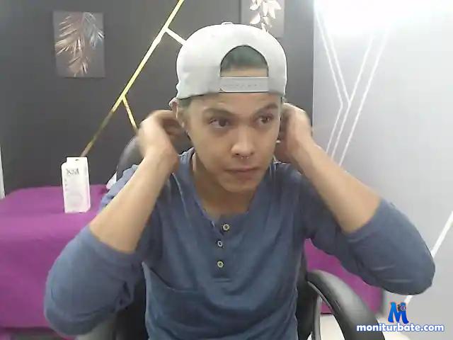 ROMAN-MEN bongacams performer male