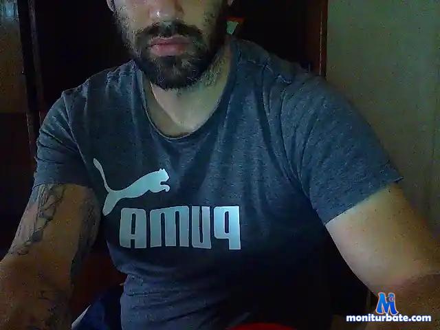 tomas-86 bongacams performer male