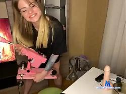 HoneyLola bongacams live cam performer profile