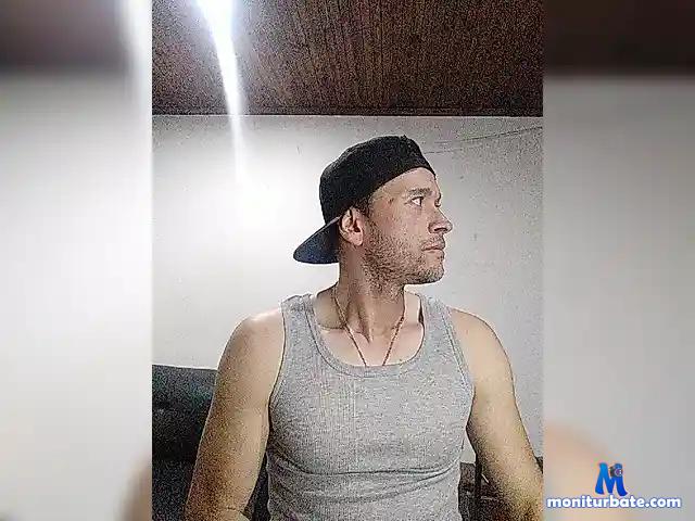 Jaxon69fox bongacams performer male