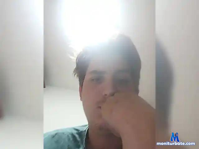 LmnyamkA bongacams performer male