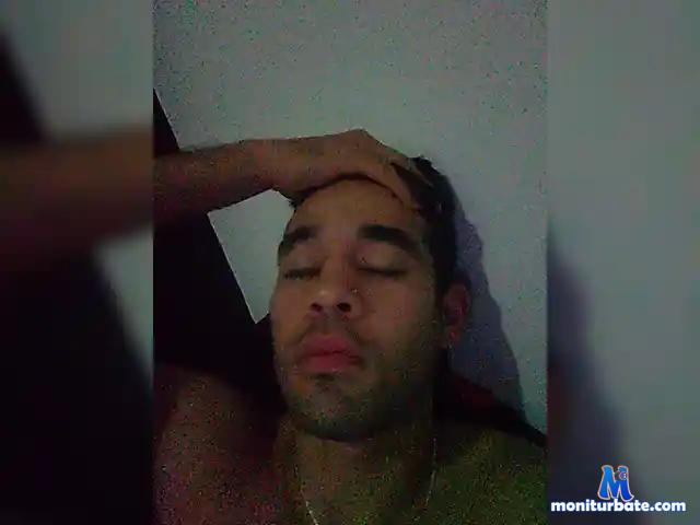 Iam-tommy19 bongacams performer male