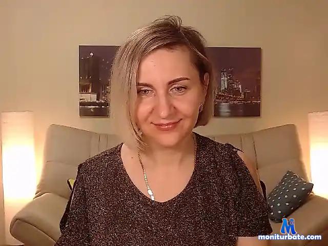 EmmaBunton66 bongacams performer female