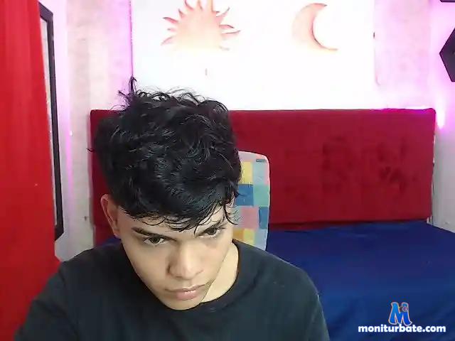 camilo-little bongacams performer male