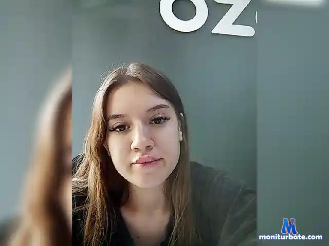 69HYDRA69 bongacams performer female