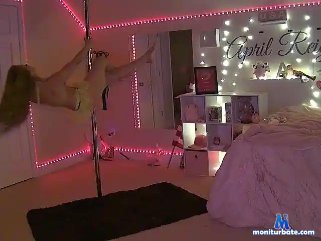 aprilsweetart bongacams performer female
