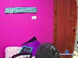 Lucy-Hot-show bongacams live cam performer profile