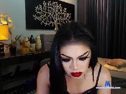 RavenStrauss bongacams live cam performer profile