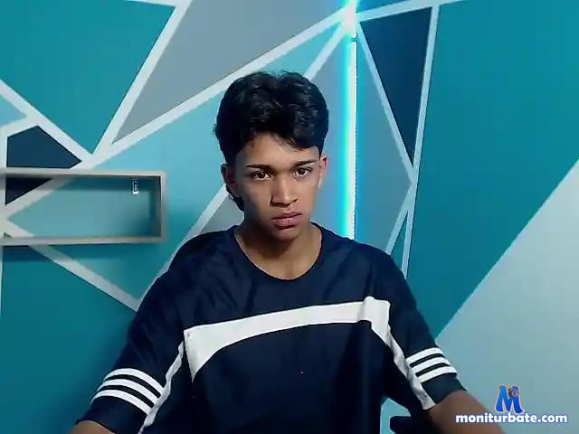 nicolastorres bongacams performer male