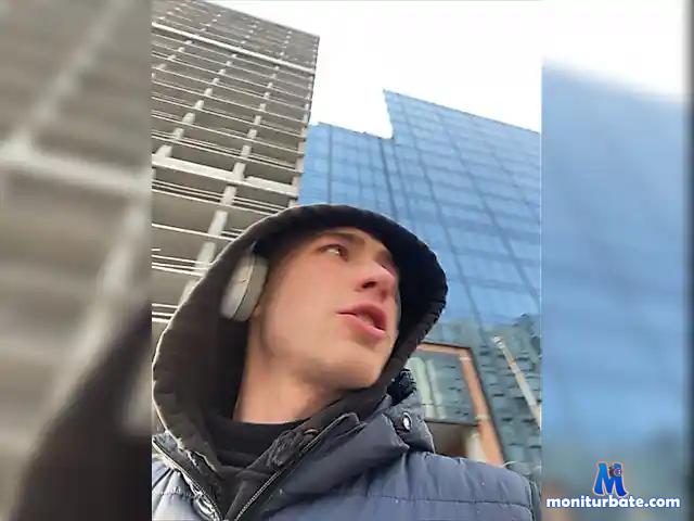 DeMoN19cm bongacams performer male